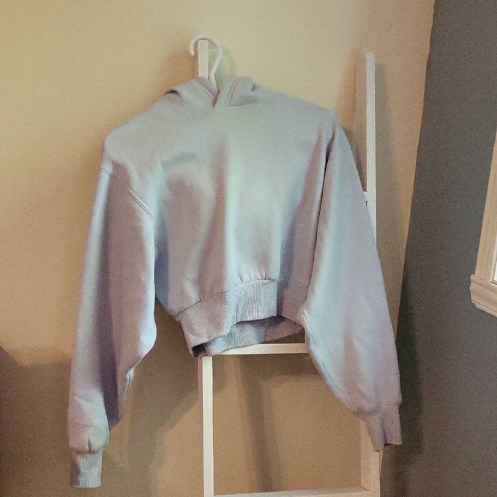 Light Blue Cropped Hoddie Sweater